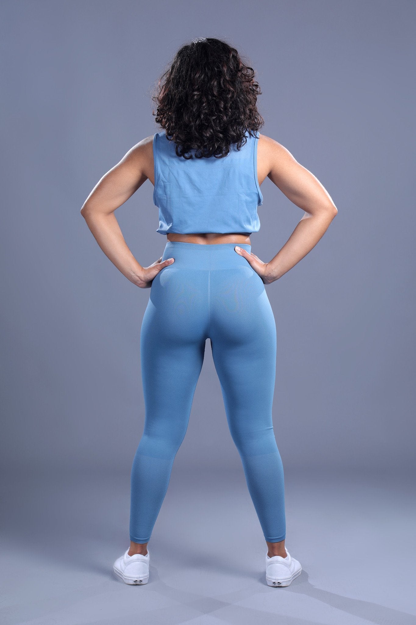 OBSESSION LIGHTWEIGHT SEAMLESS TIGHTS - OCEAN LINER - CanelaFitness