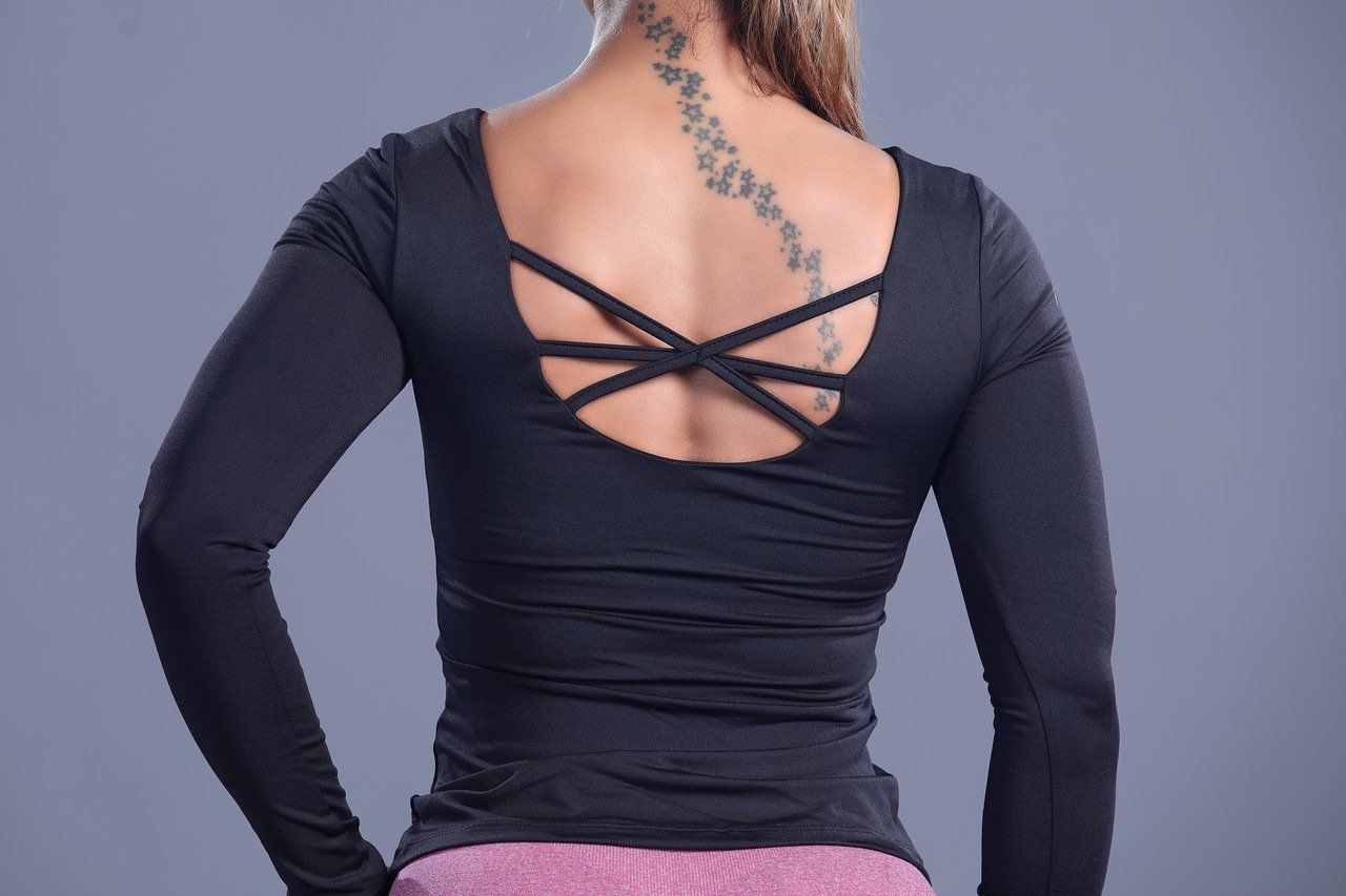 ACTIVE LONG SLEEVE YOGA T-SHIRT STRAPPY BACK - BLACK - CanelaFitness