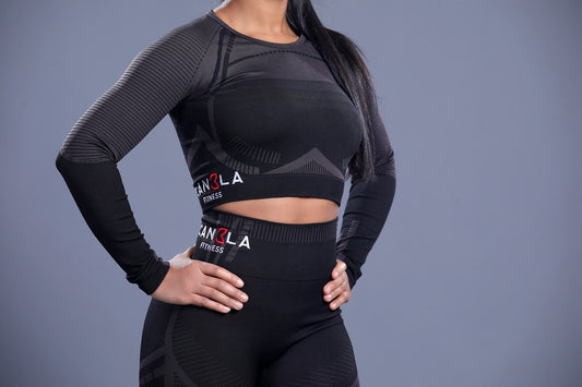 IMPRESSIVE SEAMLESS LONG SLEEVE CROP TOP - PEACOCK BLACK - CanelaFitness