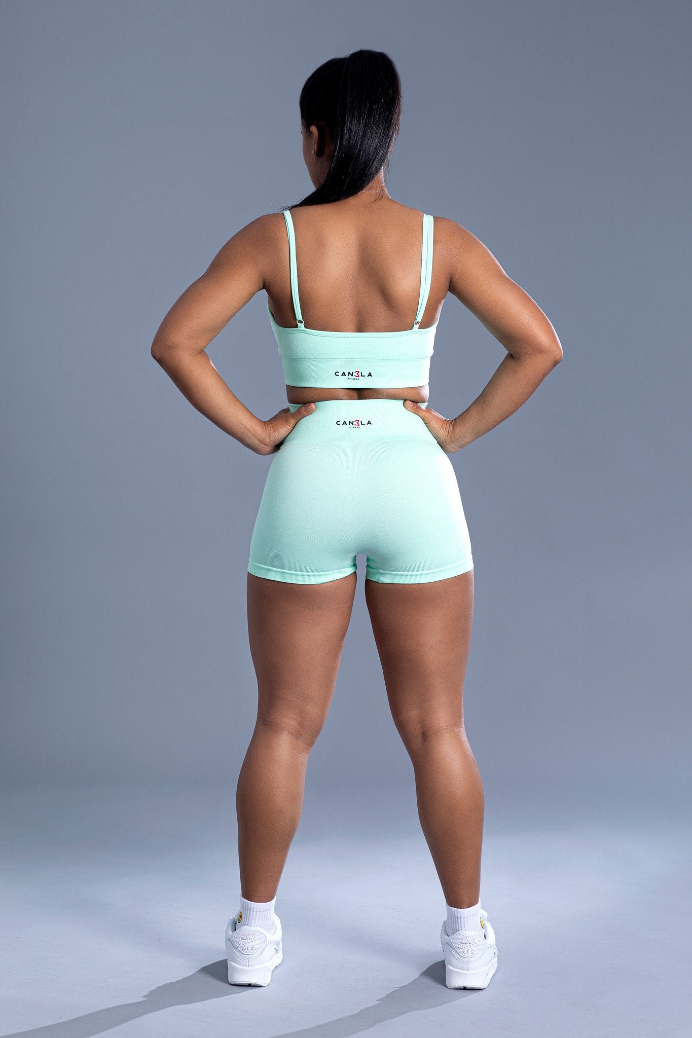 SEAMLESS SPORTS BRA - MINT GREEN - CanelaFitness